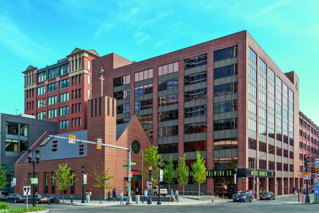 Lee Kennedy built out several floors of an occupied, multi-tenant office building, in Boston’s Seaport District into Laboratory space.